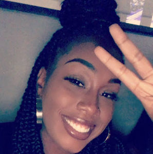 Meet your Posher, Denisha